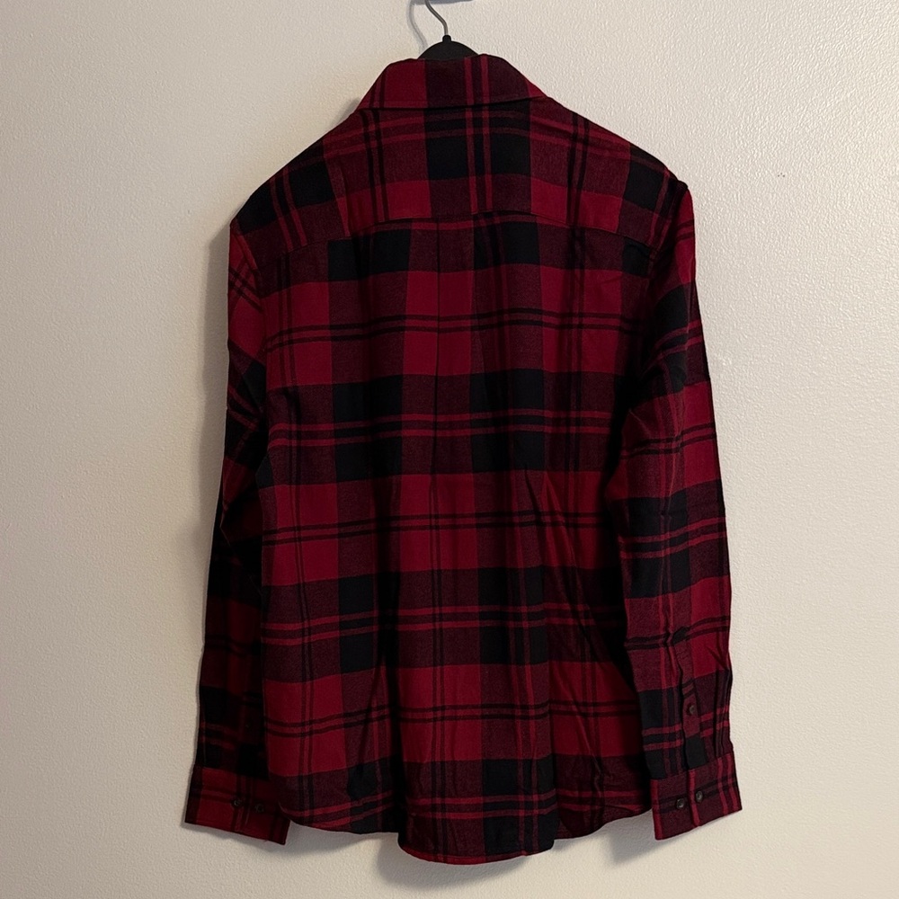 Lands' End Men's Plaid Button-Down Shirt - Red and Black - Picture 5 of 11